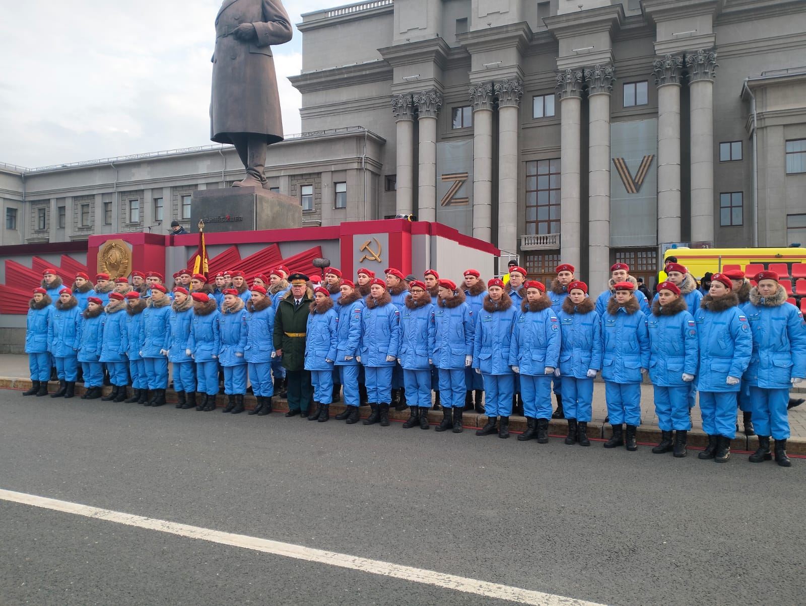 Кадеты из Кирова приняли участие в Параде Памяти, посвященном 82-ой годовщине Военного парада 7 ноября 1941 года.