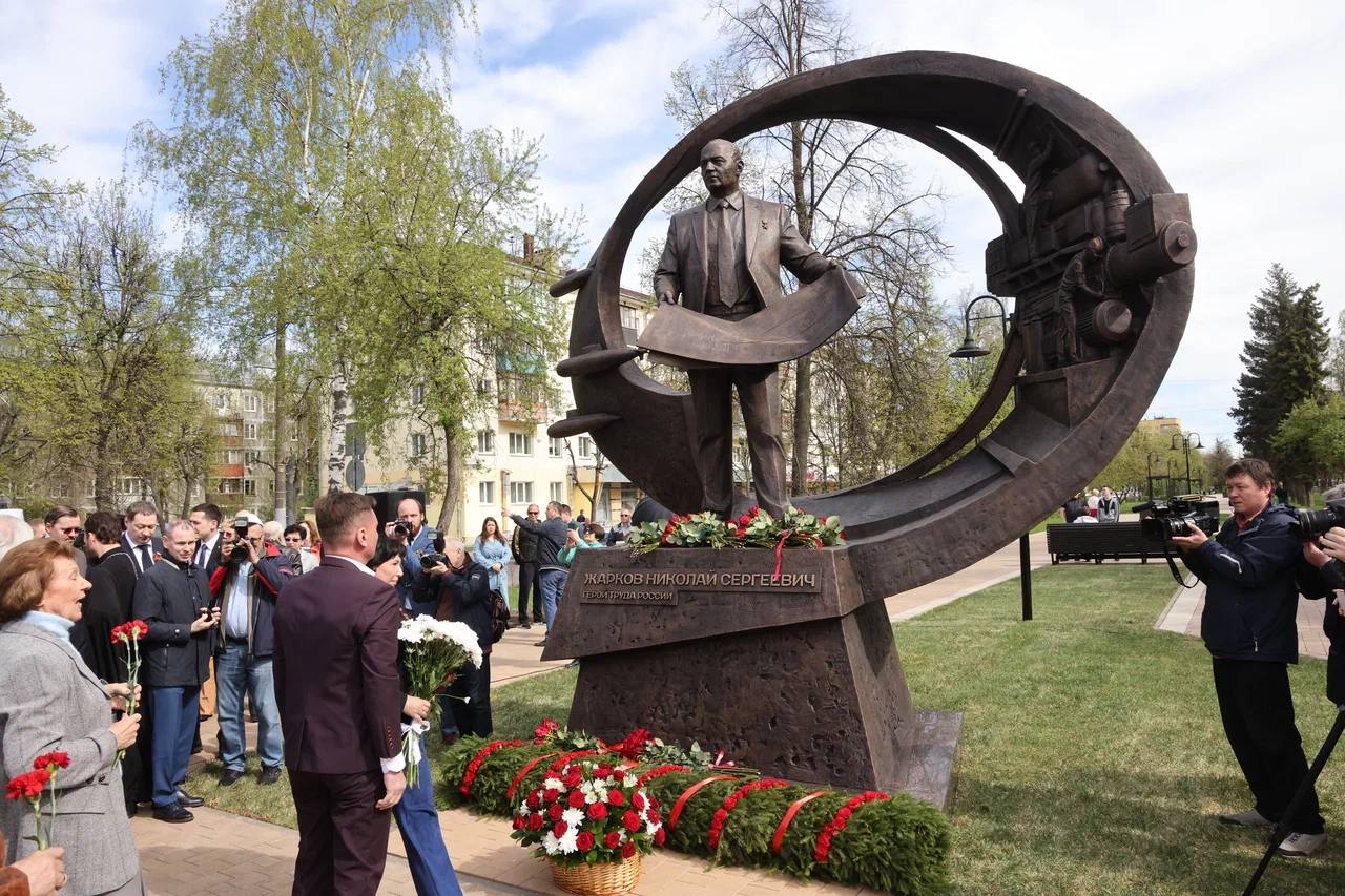 Памятник легендарному кораблестроителю Николаю Жаркову открыли в административном центре ПФО.