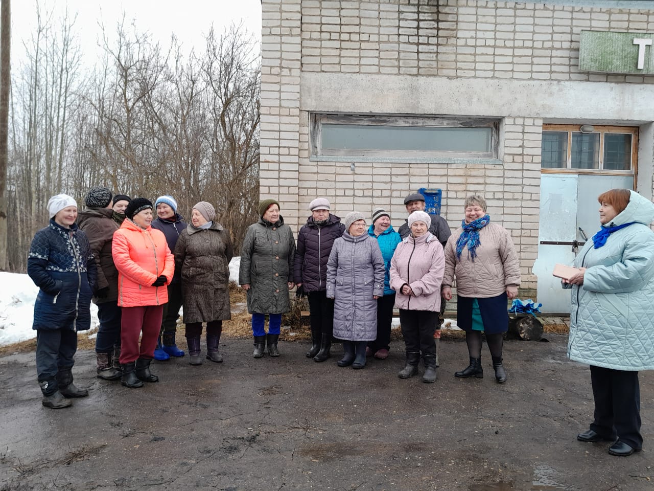 2 апреля первый заместитель главы района Скутина О.В. провела встречу с населением с.Пышак Верховинского сельского поселения.