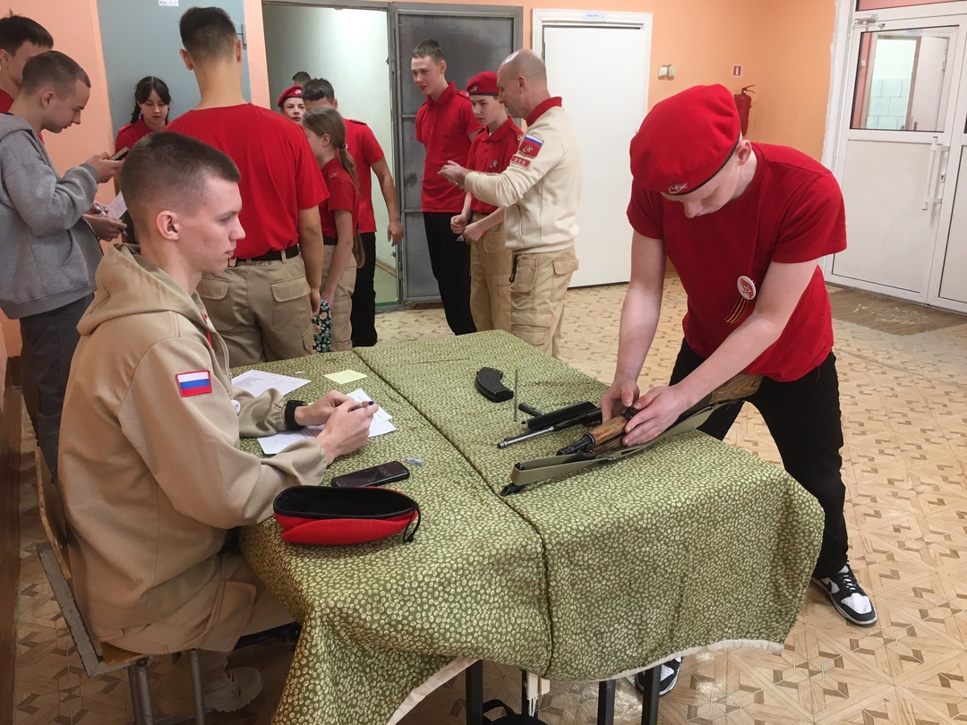 22 февраля на базе Юрьянской школы прошёл XXI районный Слет Юнармейцев, в котором приняли участие 14 команд из 3 районов (Свечинский, Мурашинский и Юрьянский).