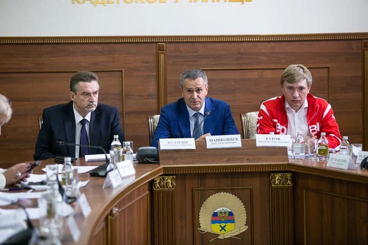В ПФО обсудили новые форматы работы с молодежью. В ПФО обсудили новые форматы работы с молодежью.