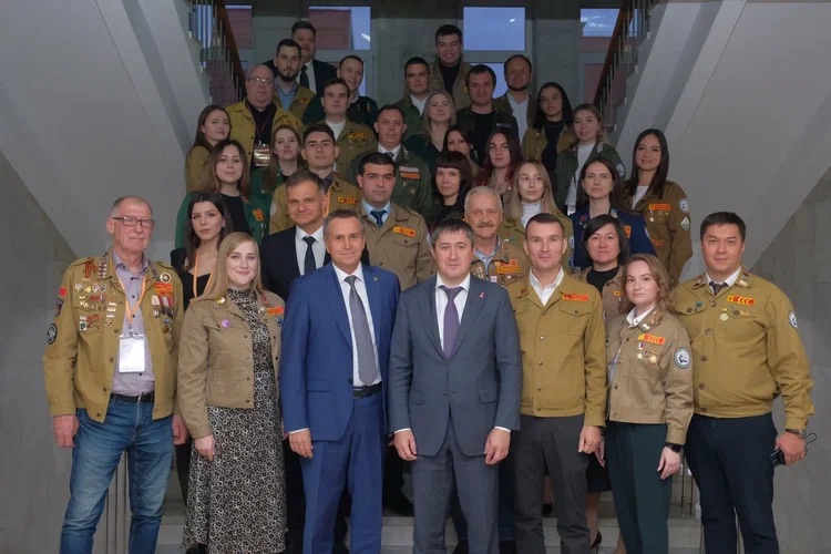 В Перми стартовал XIII Слет студенческих отрядов ПФО «Путешествие в сердце Пармы». В Перми стартовал XIII Слет студенческих отрядов ПФО «Путешествие в сердце Пармы».