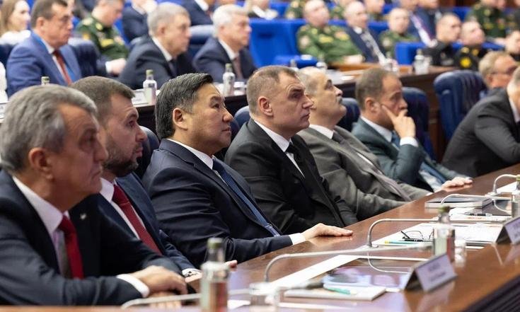 В Минобороны России обсудили межведомственное взаимодействие в целях укрепления обороны государства. В Минобороны России обсудили межведомственное взаимодействие в целях укрепления обороны государства.