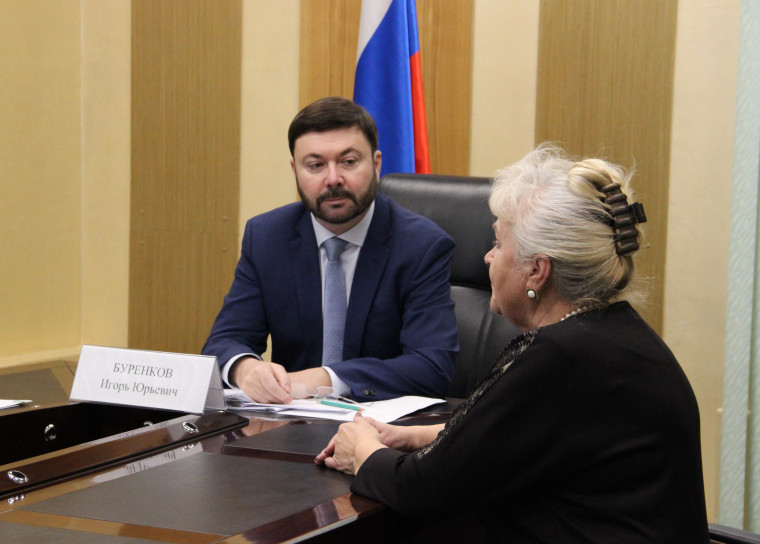 Заместитель полномочного представителя Президента России в ПФО Игорь Буренков провел прием граждан. Заместитель полномочного представителя Президента России в ПФО Игорь Буренков провел прием граждан.