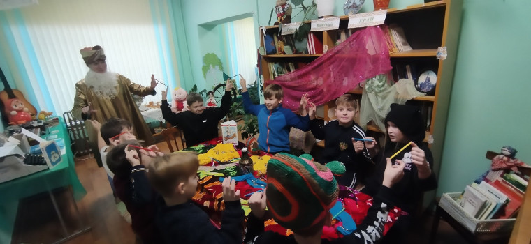 «По следам старика Хоттабыча». «По следам старика Хоттабыча».