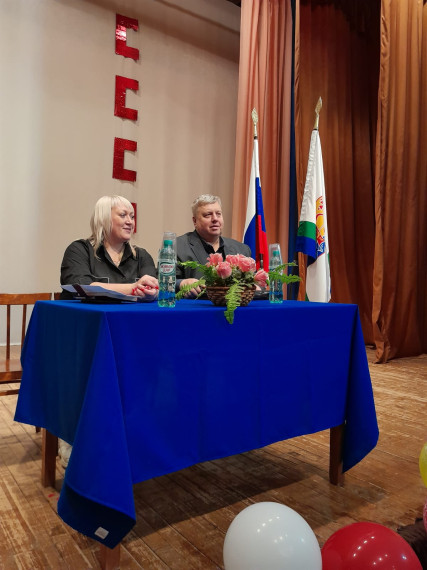 Вчера глава района И.Ю.Шулаев встретился с жителями д.Подгорцы Подгорцевского сельского поселения. Вчера глава района И.Ю.Шулаев встретился с жителями д.Подгорцы Подгорцевского сельского поселения.