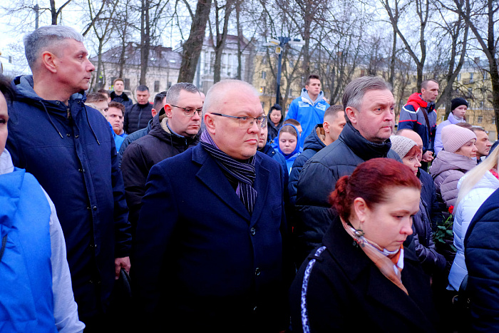 Александр Соколов почтил память погибших в «Крокус Сити Холле». Александр Соколов почтил память погибших в «Крокус Сити Холле».