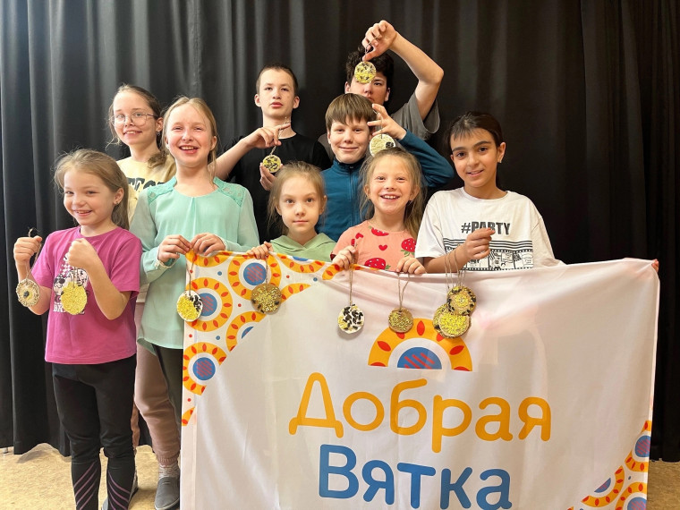 Мастер-класс «Козинаки для птиц» прошел в пос.Мурыгино, в рамках марафона #ДобраяВятка от Кировского регионального отделения Молодежной общероссийской общественной организации «Российские Студенческие Отряды». Мастер-класс «Козинаки для птиц» прошел в пос.Мурыгино, в рамках марафона #ДобраяВятка от Кировского регионального отделения Молодежной общероссийской общественной организации «Российские Студенческие Отряды».