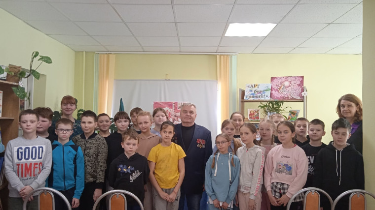 Читатели Мурыгинской детской библиотеки приняли участие в часе информации "ЧЕРНОБЫЛЬ. ЧТОБ НЕ ПОВТОРИЛОСЬ!". Читатели Мурыгинской детской библиотеки приняли участие в часе информации "ЧЕРНОБЫЛЬ. ЧТОБ НЕ ПОВТОРИЛОСЬ!".