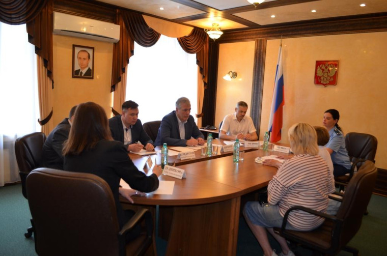 С проблемами капремонта домов обратились в региональную приемную Президента России. С проблемами капремонта домов обратились в региональную приемную Президента России.