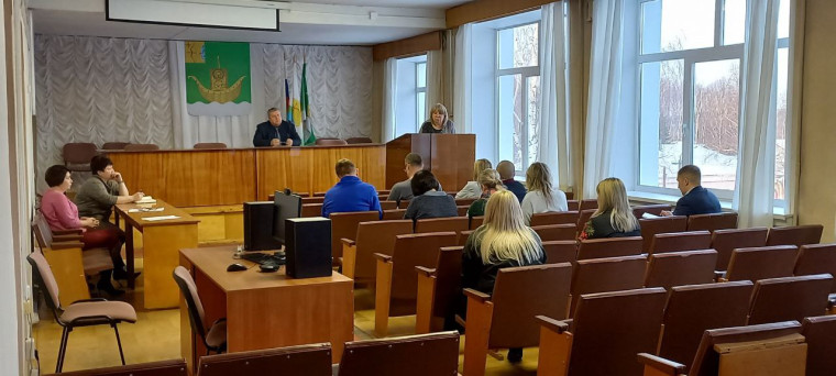 Состоялось совещание с главами городских и сельских поселений района. Состоялось совещание с главами городских и сельских поселений района.