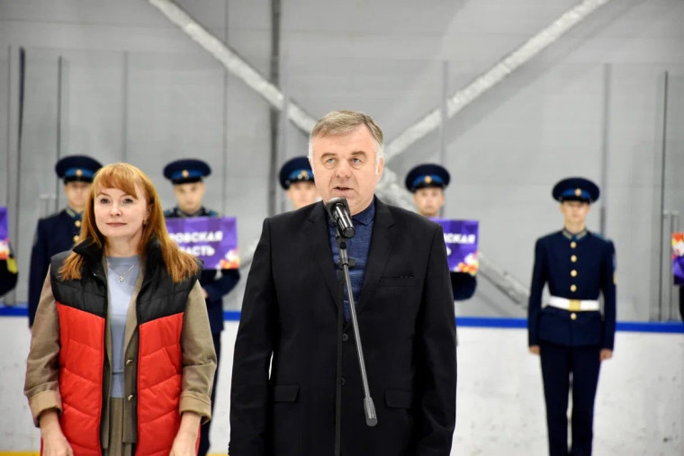 Хоккейная команда «Медведи» из Кирова участвует в Межрегиональном турнире по адаптивному хоккею. Хоккейная команда «Медведи» из Кирова участвует в Межрегиональном турнире по адаптивному хоккею.