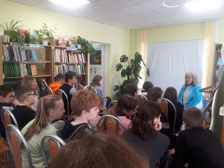 В Мурыгинской детской библиотеке состоялась правовая мозаика «Я - дома, я - в школе, я - среди друзей». В Мурыгинской детской библиотеке состоялась правовая мозаика «Я - дома, я - в школе, я - среди друзей».