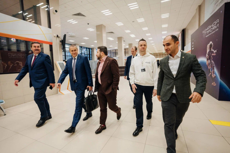 В Казани Олег Машковцев встретился с председателями студсоветов и специалистами СПО из регионов округа. В Казани Олег Машковцев встретился с председателями студсоветов и специалистами СПО из регионов округа.