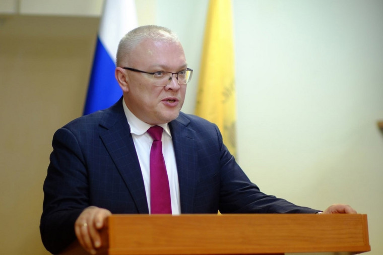 Поздравление с Днем социального работника от губернатора Кировской области Александра Валентиновича Соколова. Поздравление с Днем социального работника от губернатора Кировской области Александра Валентиновича Соколова.