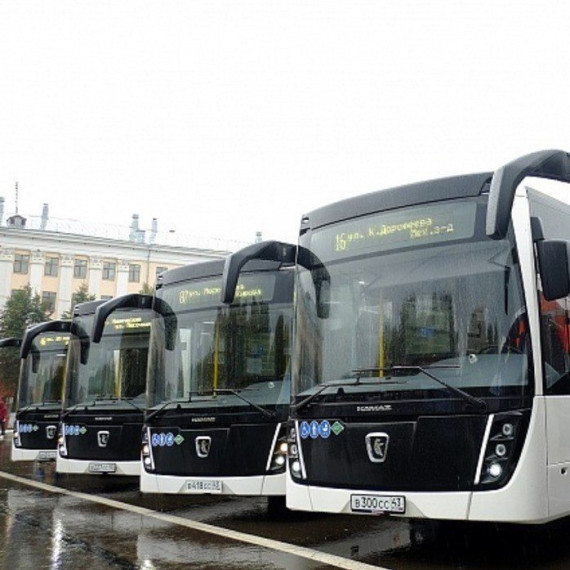 Новые автобусы получат почти все районы Кировской области. Новые автобусы получат почти все районы Кировской области.
